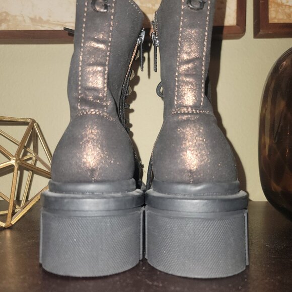 GUESS Chunky Combat Boots – Perfect Fall Staple - Size 6.5 - Picture 6 of 10